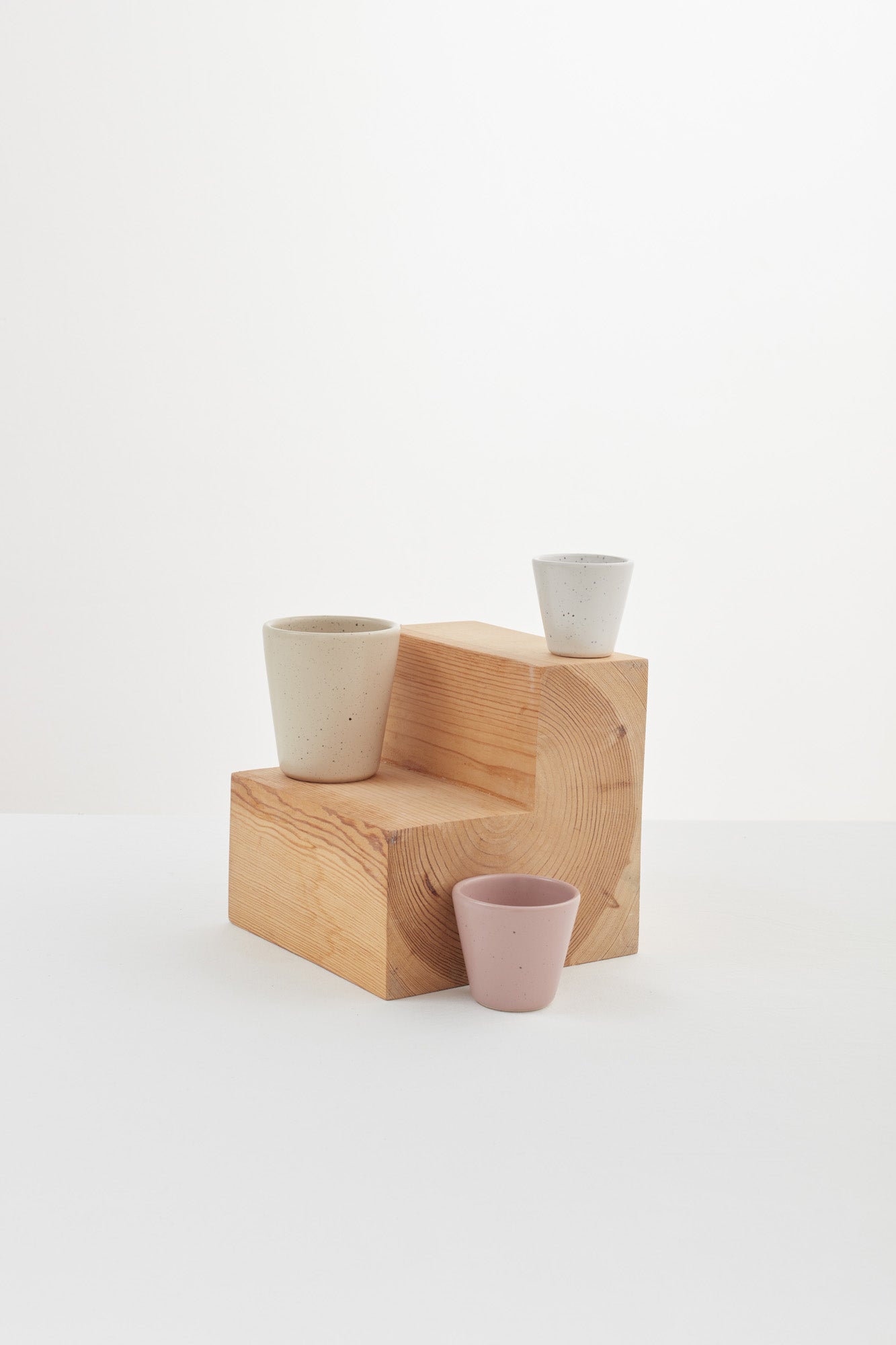 OUTLET MUG B 250 ML